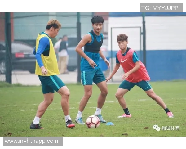 坎比亚索谈客战博德体能挑战与人造草皮适应问题 坎比亚索谈客战博德体能挑战与人造草皮适应问题